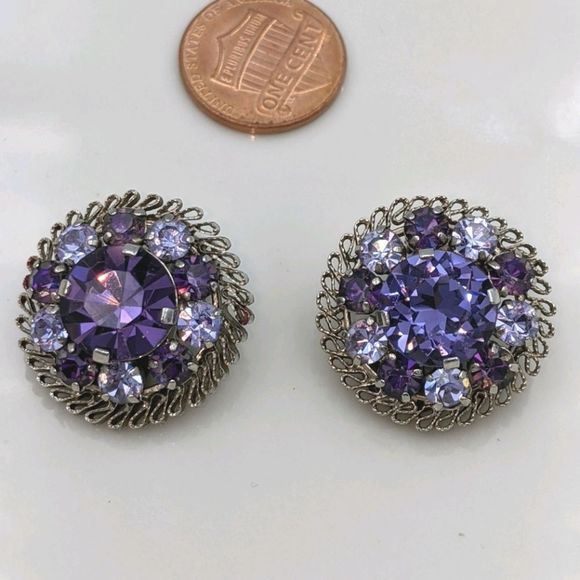Vintage Austrian Purple Crystal Round Clip Earring - Picture 1 of 11